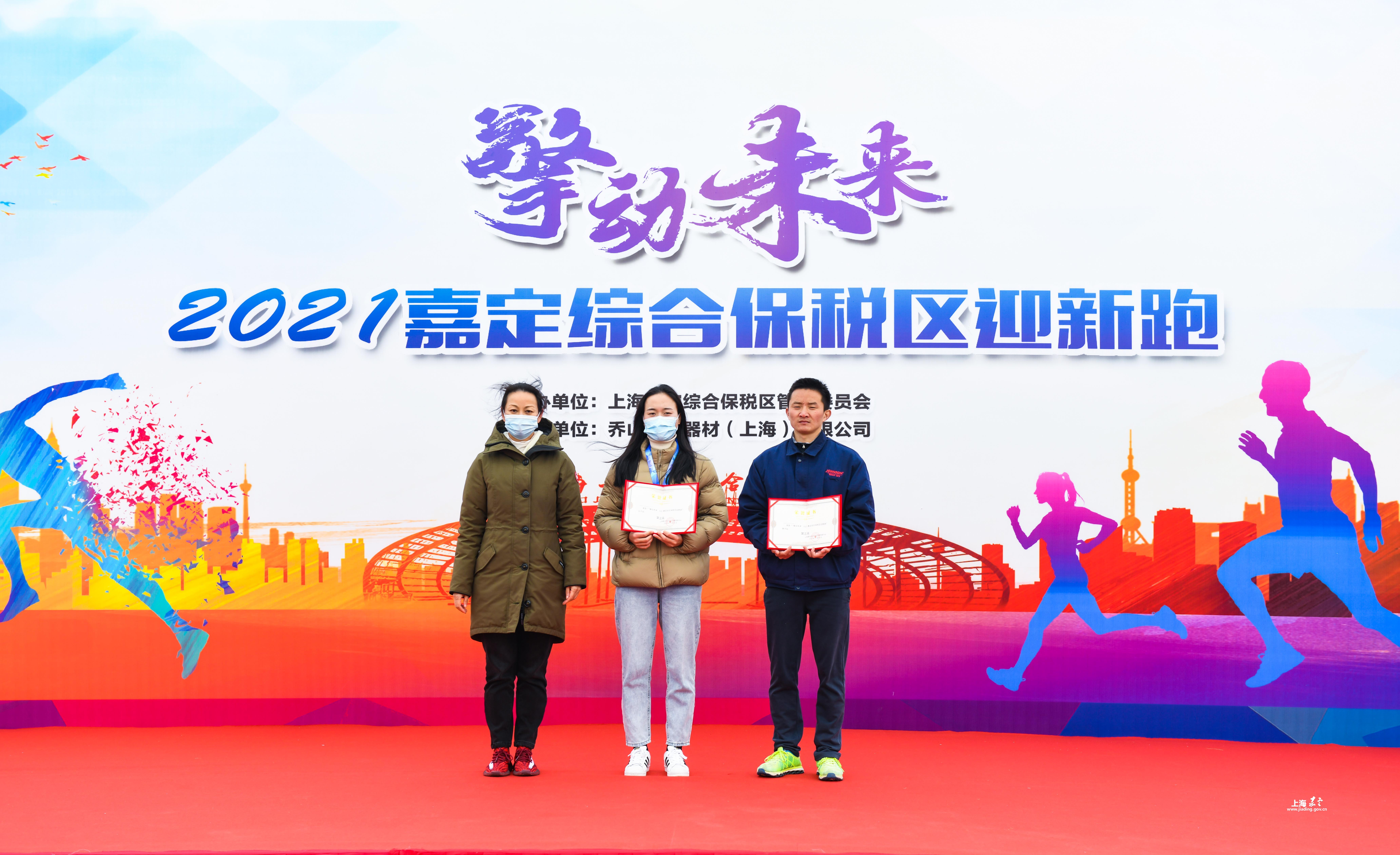 155f6ecb563448a4b3590d066afff6a3.jpg